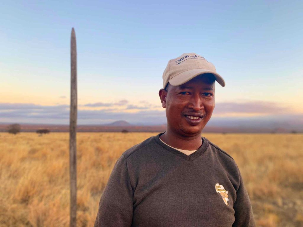 John guerriero Masai di Bush Company