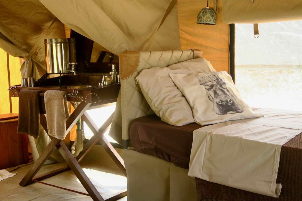100% mobile tetnted camp safari