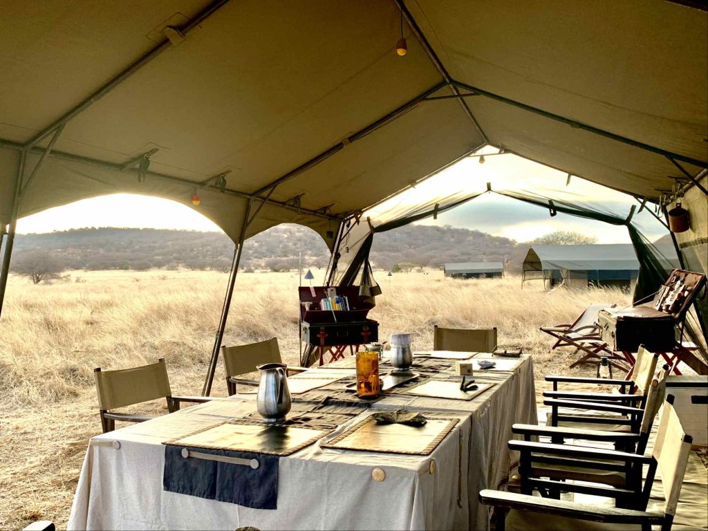 Cos'è un Safari in campo tendato mobile - The Bush Camp